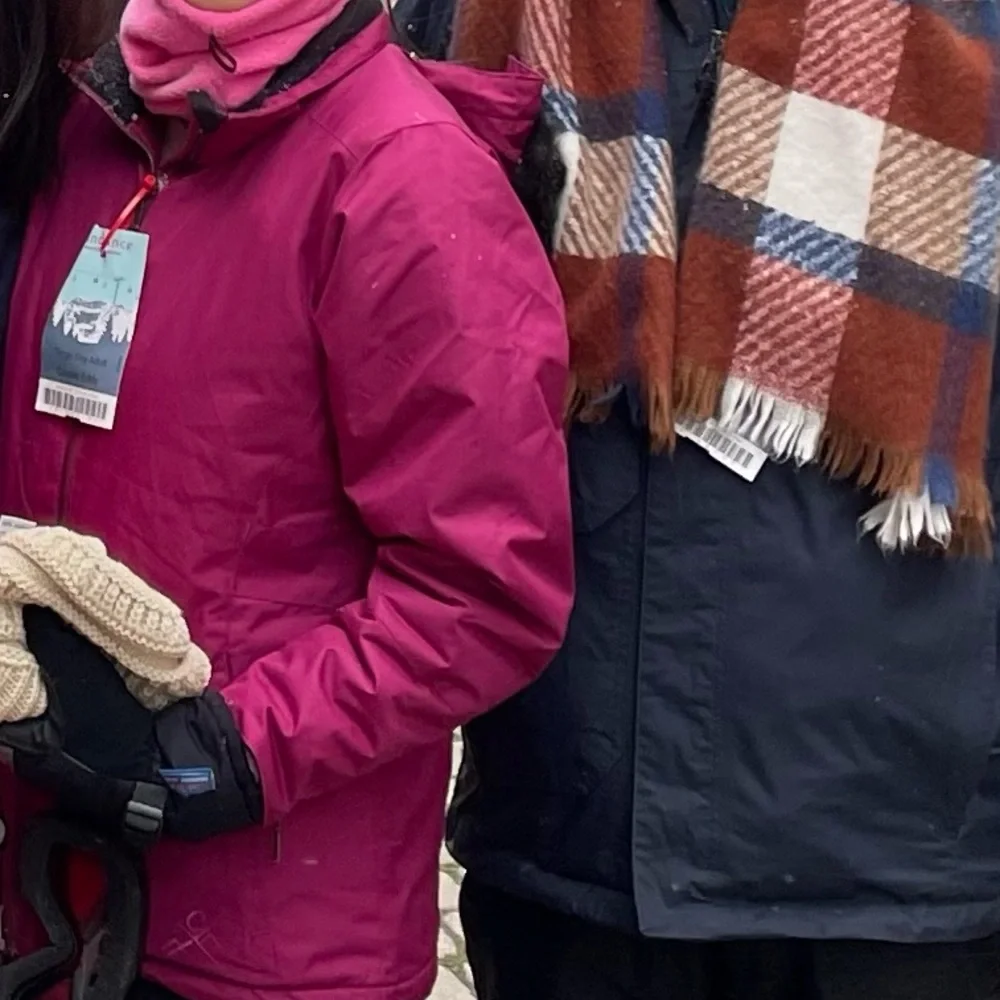 Pink ski jacket - Picture 6 of 6